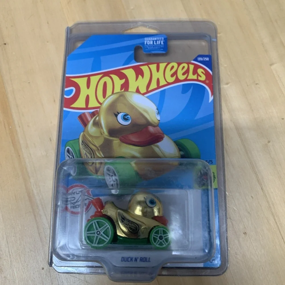 Hot Wheels TREASURE HUNT TH Street Beasts 5/5 Duck N' Roll 139/250 Gold Case NEW